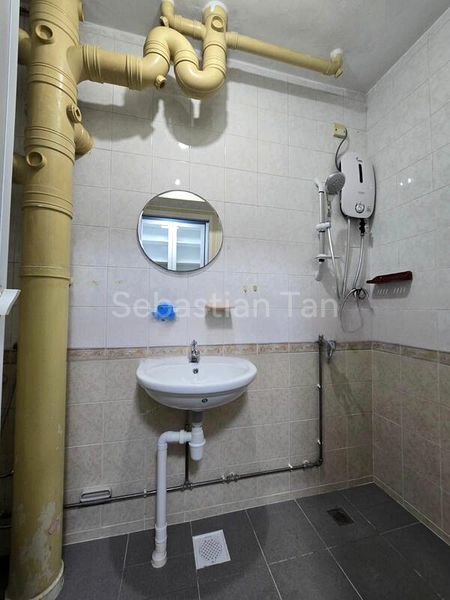 4 Room (4A) HDB for Rent in  670A Jurong West Street 65 - Image 1